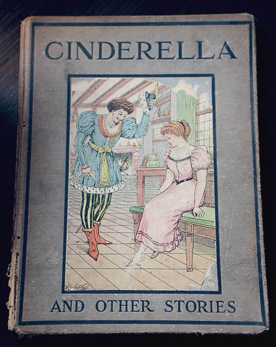 シンデレラと王子様と、ガラスの靴 1900年出版の本。ある少女の提案から誕生した本　”勇気”について