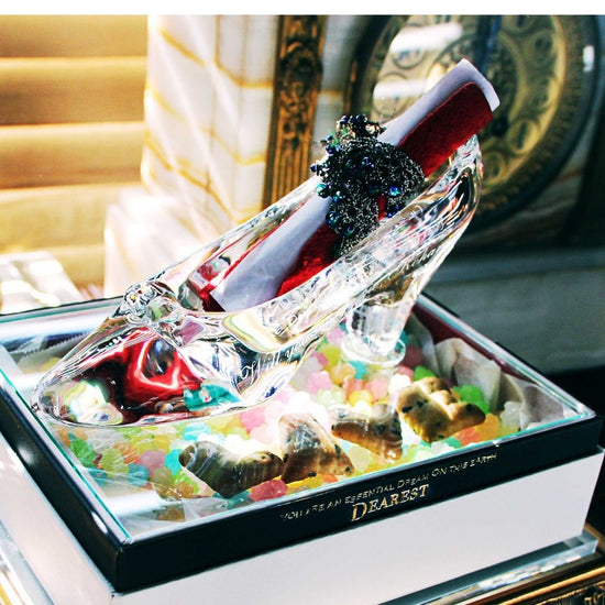 ガラスの靴 プロポーズ Dearest® -Standard- 結婚記念日、リングピロー、プレゼント、名入れギフト（世界に１つの証明書付き）